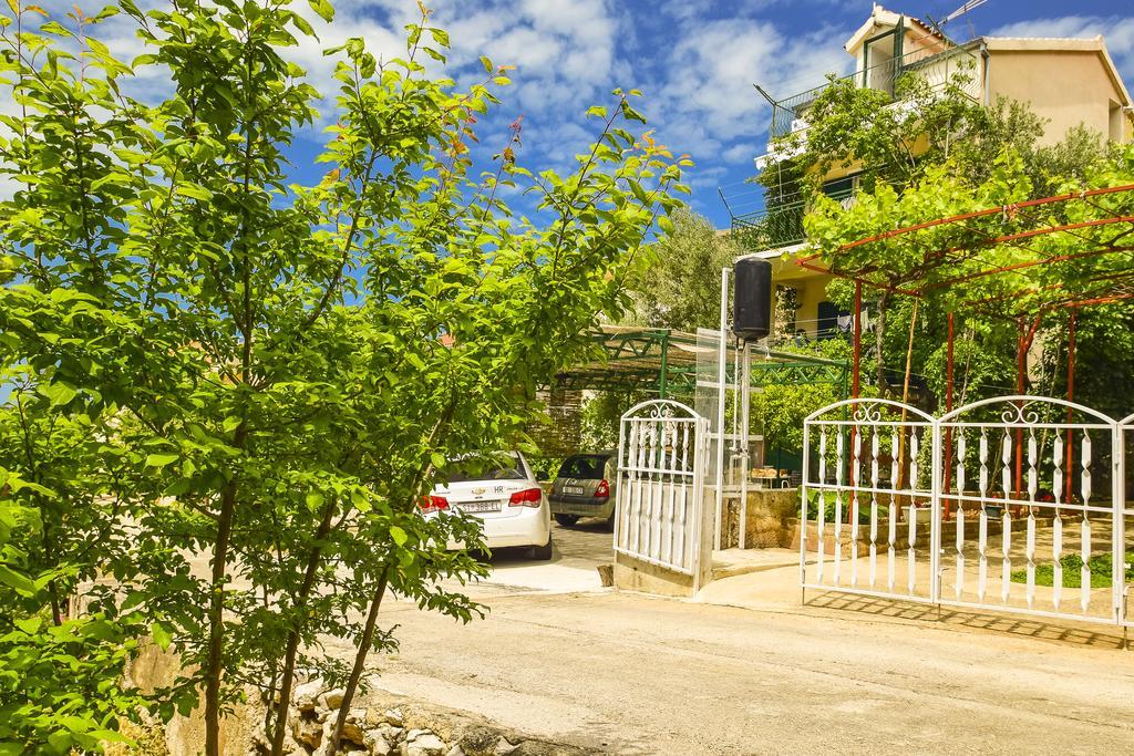 Apartments Zoricic Zaboric Exterior photo